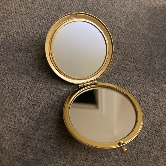 Disney Store Cinderella Slipper Contact Mirror - Picture 5 of 5